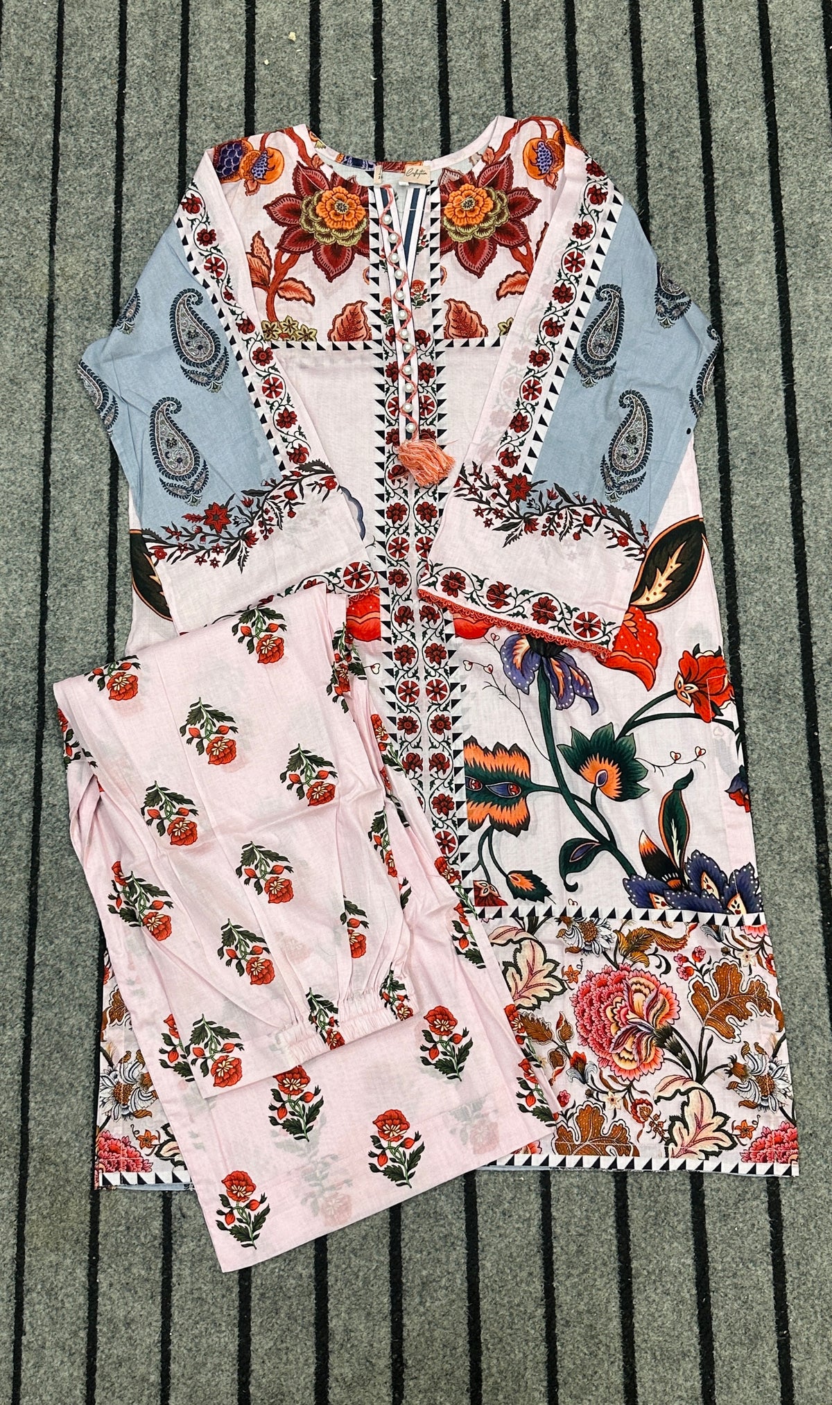 Lawn 2 Piece Coat Set (Stitched)