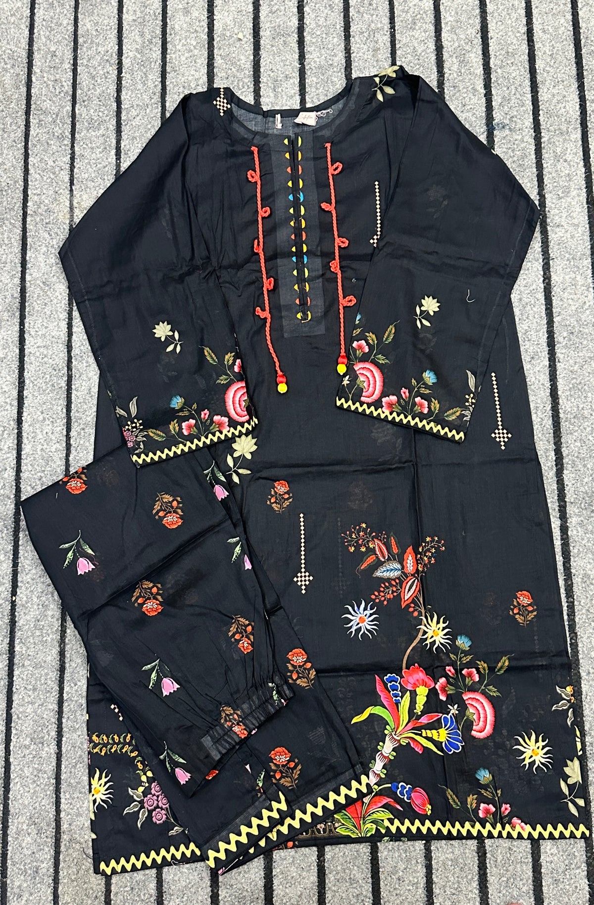 Lawn 2 Piece Coat Set (Stitched)